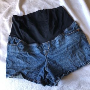 (SOLD) Isabel Maternity size 12 denim shorts